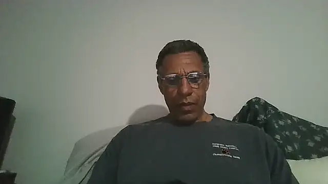 swimmer2496 online show from 11, 5, 2026