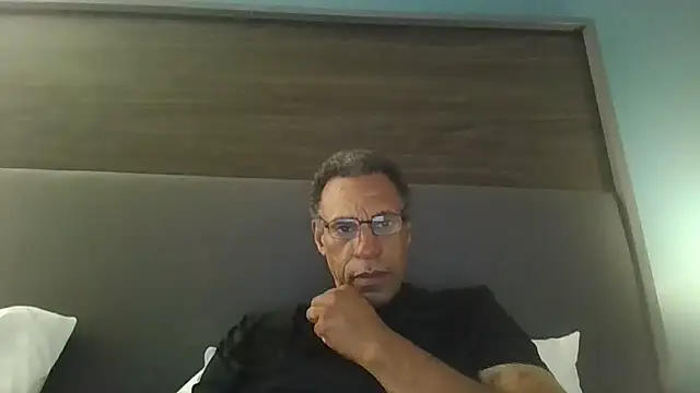 swimmer2496 online show from 16, 5, 2026