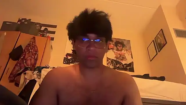 Snapshot of royboy213 chatting on 17, 1, 2026 royboy213 online show from 17, 1, 2026