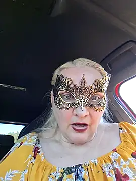 MaskedQueen77 online show from 25, 5, 2026