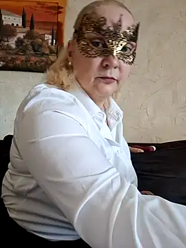 MaskedQueen77 online show from 28, 5, 2026