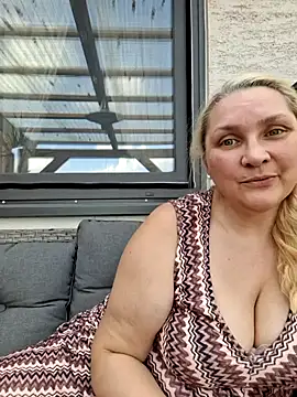 MaskedQueen77 online show from 13, 7, 2026