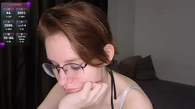 Snapshot of PetralPrime chatting on 7, 5, 2026 PetralPrime online show from 7, 5, 2026
