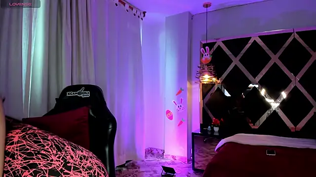 Lucia 24x online show from 27, 4, 2026