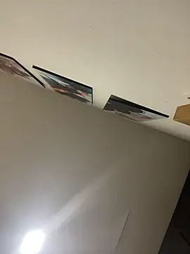 JuliaaVega online show from 2, 4, 2026