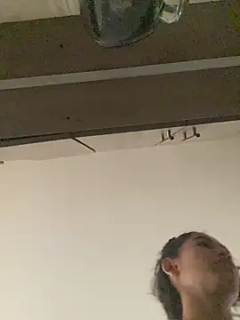 JuliaaVega online show from 14, 4, 2026