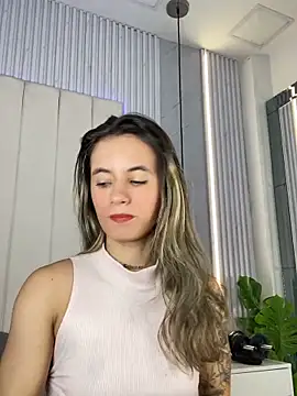 JuliaColemann online show from 24, 4, 2026