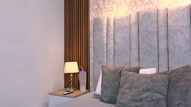 naomy smithxx online show from 16, 4, 2026