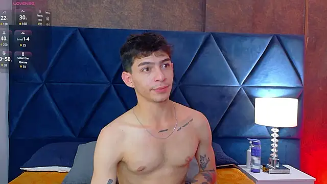 Logan Woods online show from 8, 3, 2026