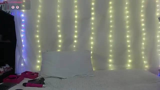 Snapshot of FatalAllure_Trio chatting on 7, 3, 2026 FatalAllure Trio online show from 7, 3, 2026