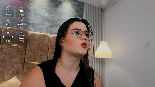 zoe hugeboobs online show from 11, 3, 2026