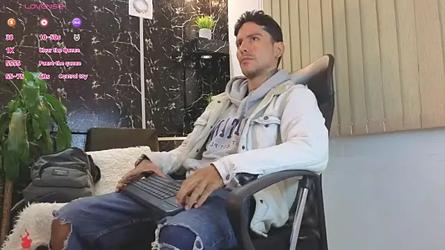 mister eithan online show from 27, 4, 2026