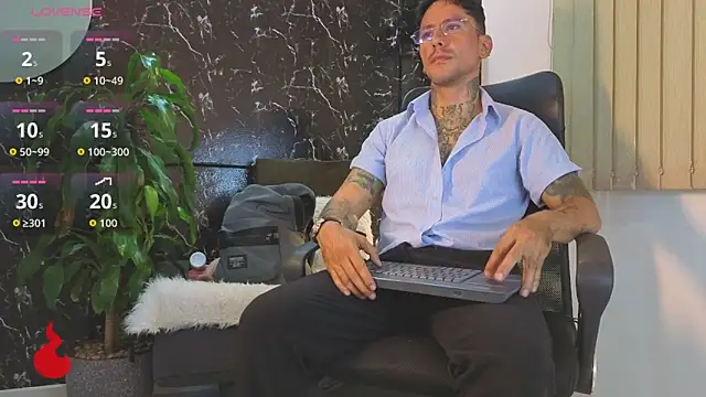Snapshot of mister_eithan chatting on 14, 5, 2026 mister eithan online show from 14, 5, 2026