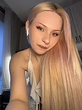 DayaFoxy online show from 27, 4, 2026