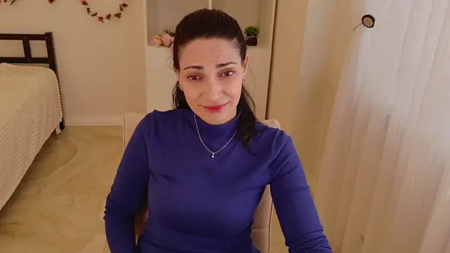 LovelyBeatrice online show from 19, 4, 2026