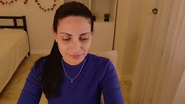 LovelyBeatrice online show from 19, 4, 2026