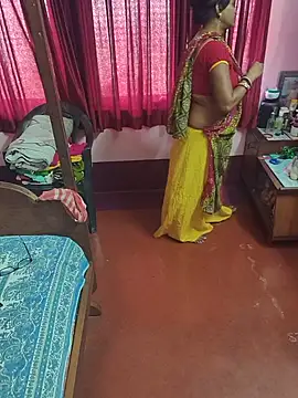 Snapshot of Little-Roshni chatting on 16, 6, 2026 Little-Roshni online show from 16, 6, 2026