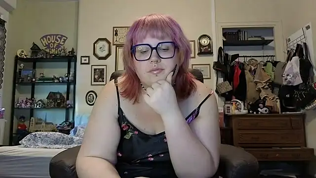 ProfaneHekate online show from 17, 6, 2026