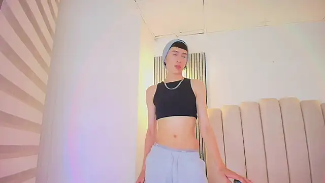 lian cameron online show from 8, 4, 2026