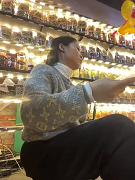 Snapshot of Lyn-be99 chatting on 8, 3, 2026 Lyn-be99 online show from 8, 3, 2026