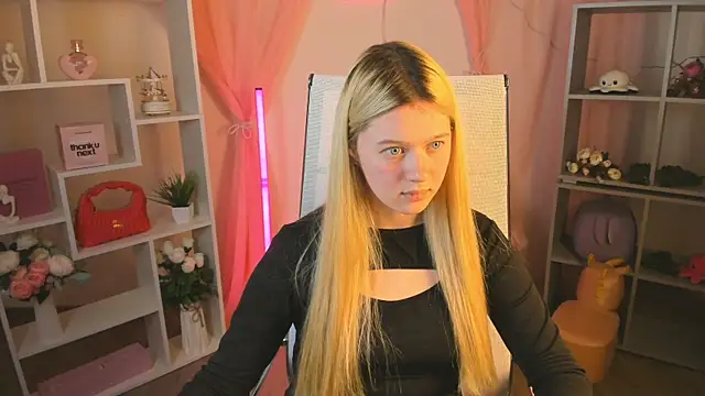 CelestineMauriac online show from 19, 4, 2026