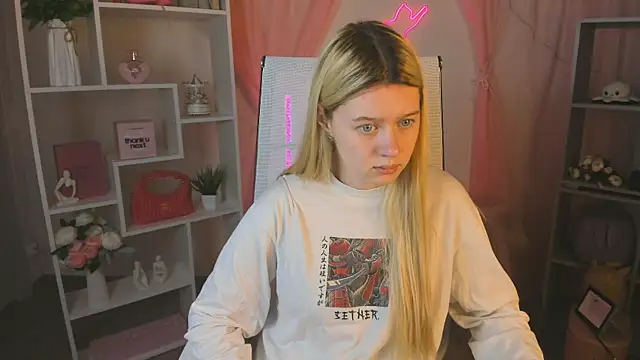 CelestineMauriac online show from 20, 4, 2026