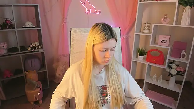 CelestineMauriac online show from 21, 4, 2026