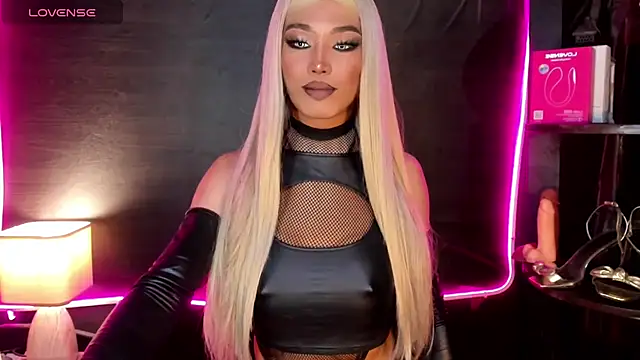 LovelyX0X0 online show from 13, 3, 2026