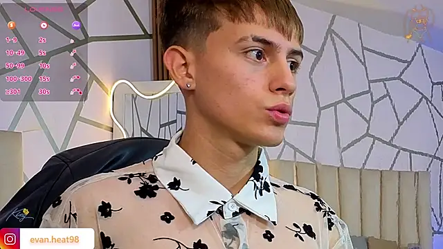 EVAN TAY online show from 26, 4, 2026