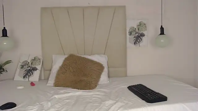 Snapshot of Ashley_Ebony__ chatting on 24, 2, 2026 Ashley Ebony online show from 24, 2, 2026