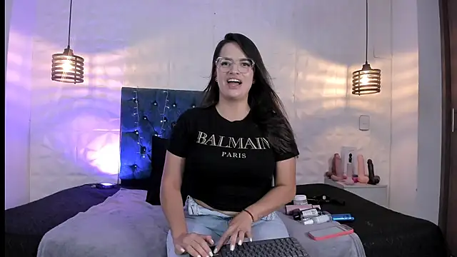 Snapshot of samantha_foxyy chatting on 18, 5, 2026 samantha foxyy online show from 18, 5, 2026