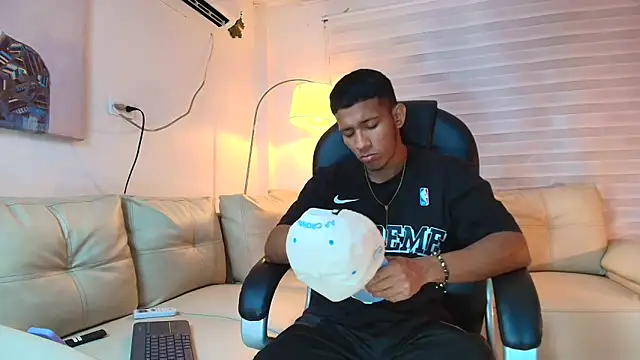 ricky spensar23cm  online show from 28, 4, 2026