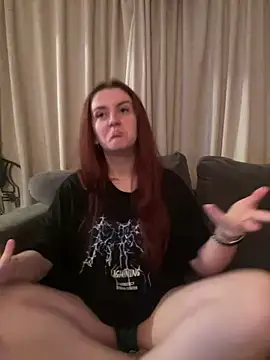 PoppySlut6999 online show from 20, 2, 2026