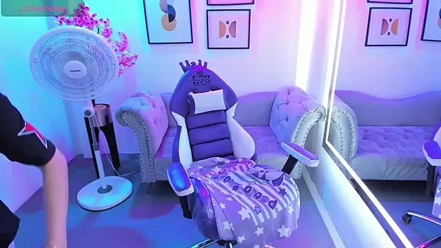 Victoria  doll online show from 23, 4, 2026