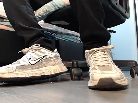thomass1018 online show from 27, 7, 2026