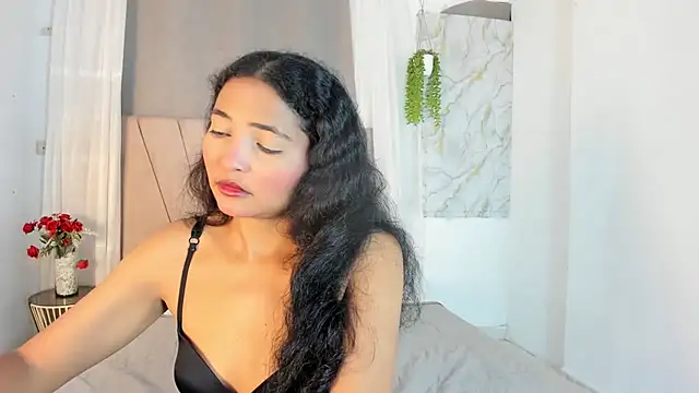 Snapshot of Elayha_28 chatting on 7, 6, 2026 Elayha 28 online show from 7, 6, 2026