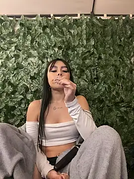 scarlett pinkk1 online show from 4, 2, 2026