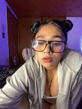 Violetta pinkk1 online show from 3, 3, 2026