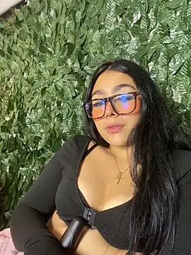 Violetta pinkk1 online show from 13, 3, 2026