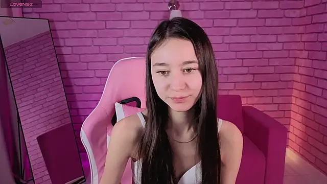 Snapshot of Nicole_Brownie chatting on 10, 3, 2026 Nicole Brownie online show from 10, 3, 2026