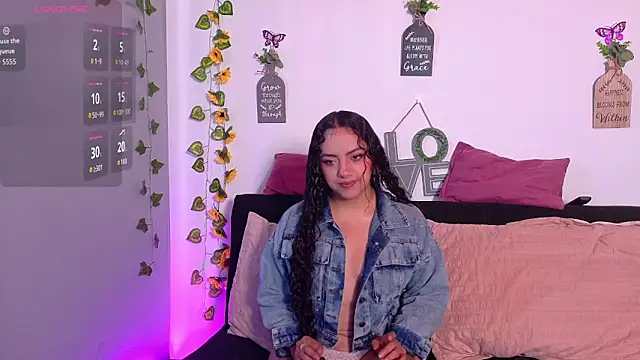 emiily curly online show from 27, 4, 2026