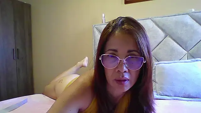 Snapshot of camila_star10 chatting on 9, 6, 2026 camila star10 online show from 9, 6, 2026