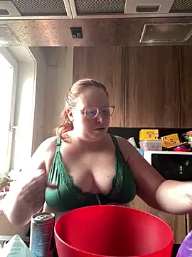 Sarahtjeuh  online show from 3, 5, 2026