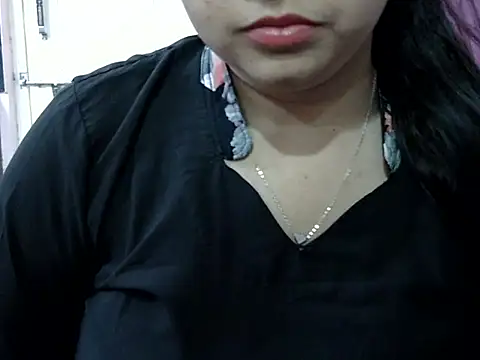 Cute Aliyaa online show from 21, 4, 2026