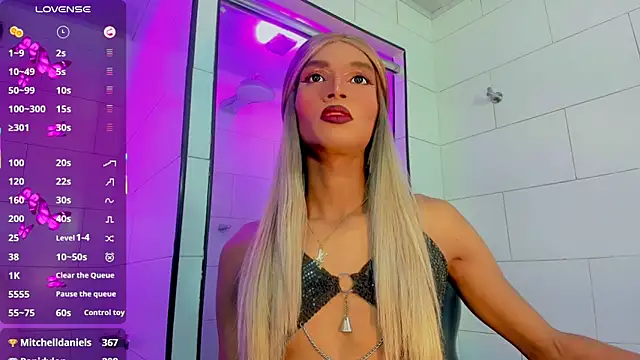 Samantha Ortega  online show from 18, 4, 2026