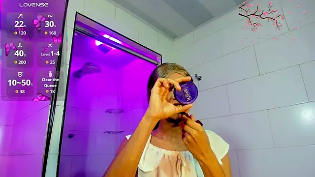 Samantha Ortega  online show from 29, 4, 2026