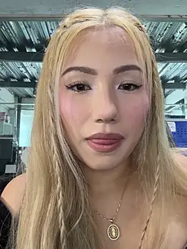 Isa cortes  online show from 25, 4, 2026