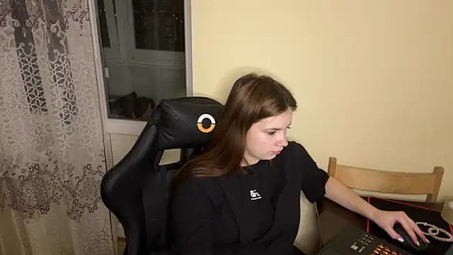 SoftIris  online show from 8, 3, 2026