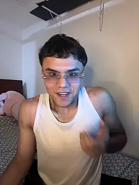 CreamKingg online show from 8, 4, 2026