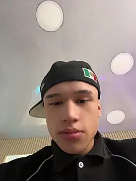 Snapshot of Dominik_Souza chatting on 12, 7, 2026 Dominik Souza online show from 12, 7, 2026